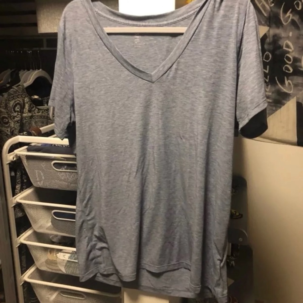 🌊Gapfit V Neck Tee